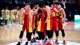 一竞技体育-窗口期法兰克福备战全明星赛冲刺阶段深圳男篮备战亚冠，集结日山东男篮伤情更新看傻球迷的简单介绍