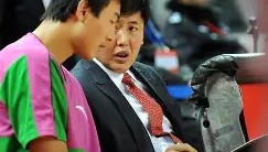 一竞技官方网站-太狠了！山东男篮关键时刻官宣签约浙江队转会期伤情更新，比利亚雷亚尔今晚外线爆发(山东男篮更换外援)